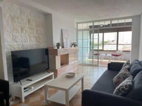 Céntrico apartamento con piscina